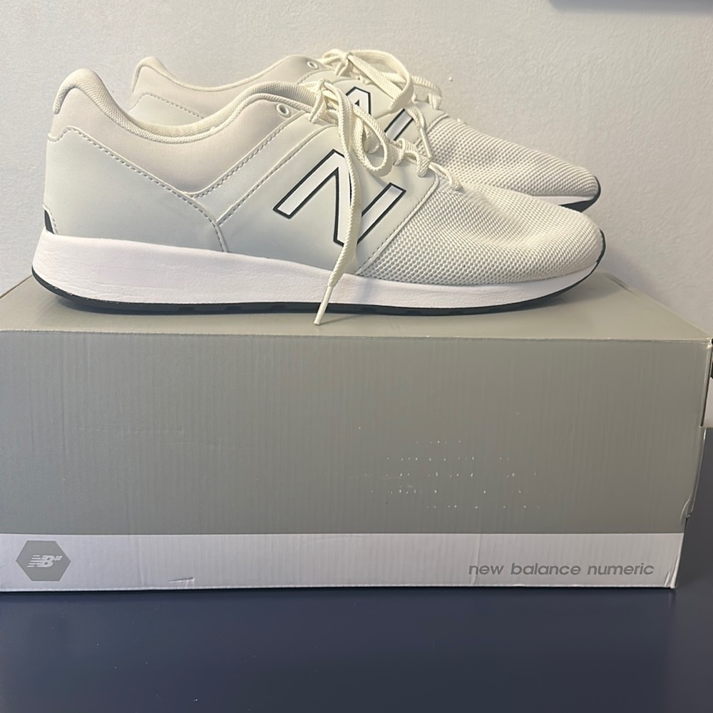 BRAND NEW! New Balance 24 Series Lightweight Breathable Low Top MRL24TE Men’s 11